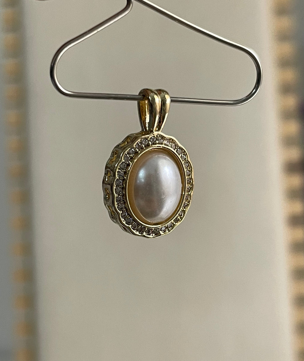 Pendant 10