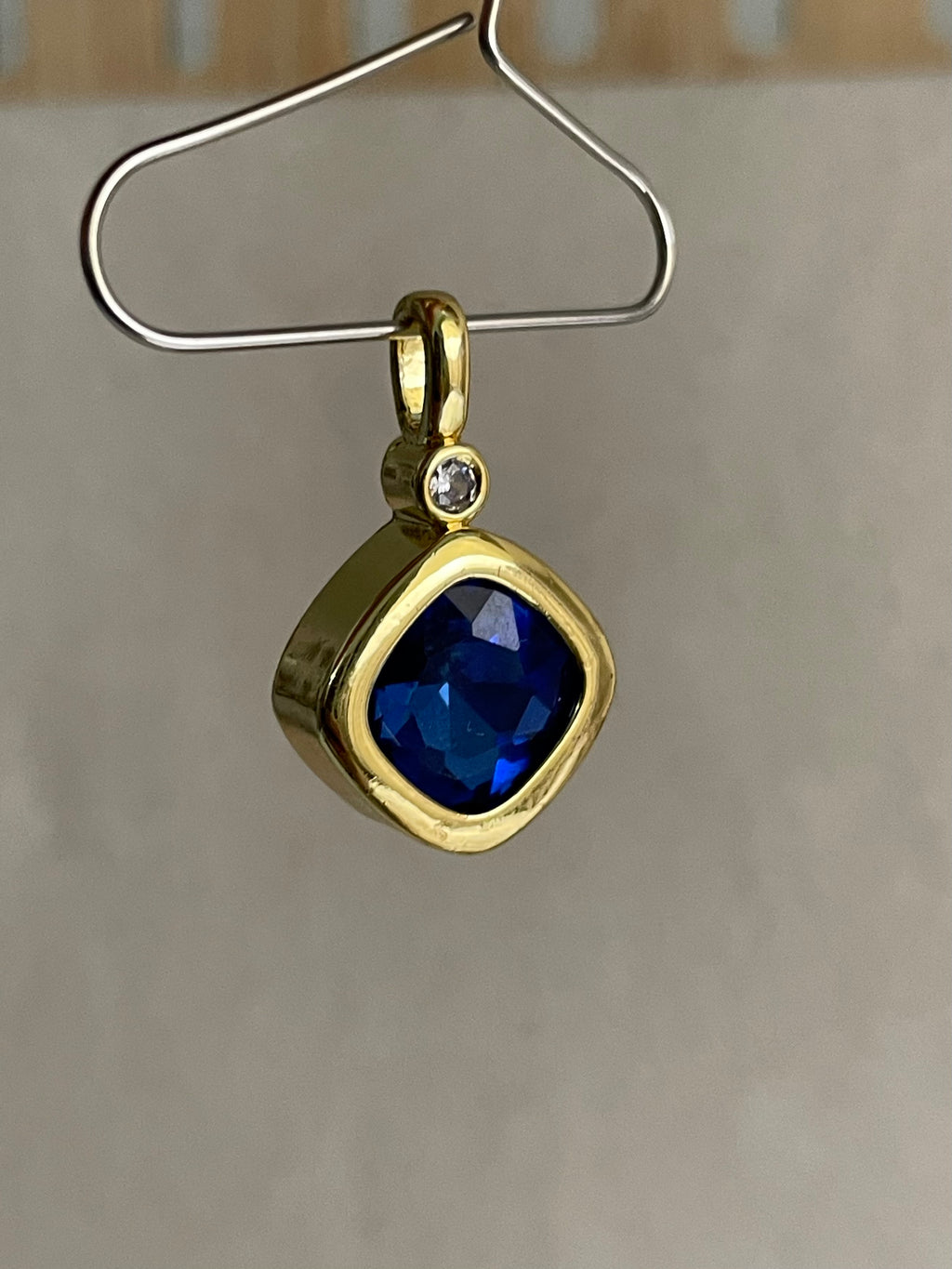 Chamber pendant 48
