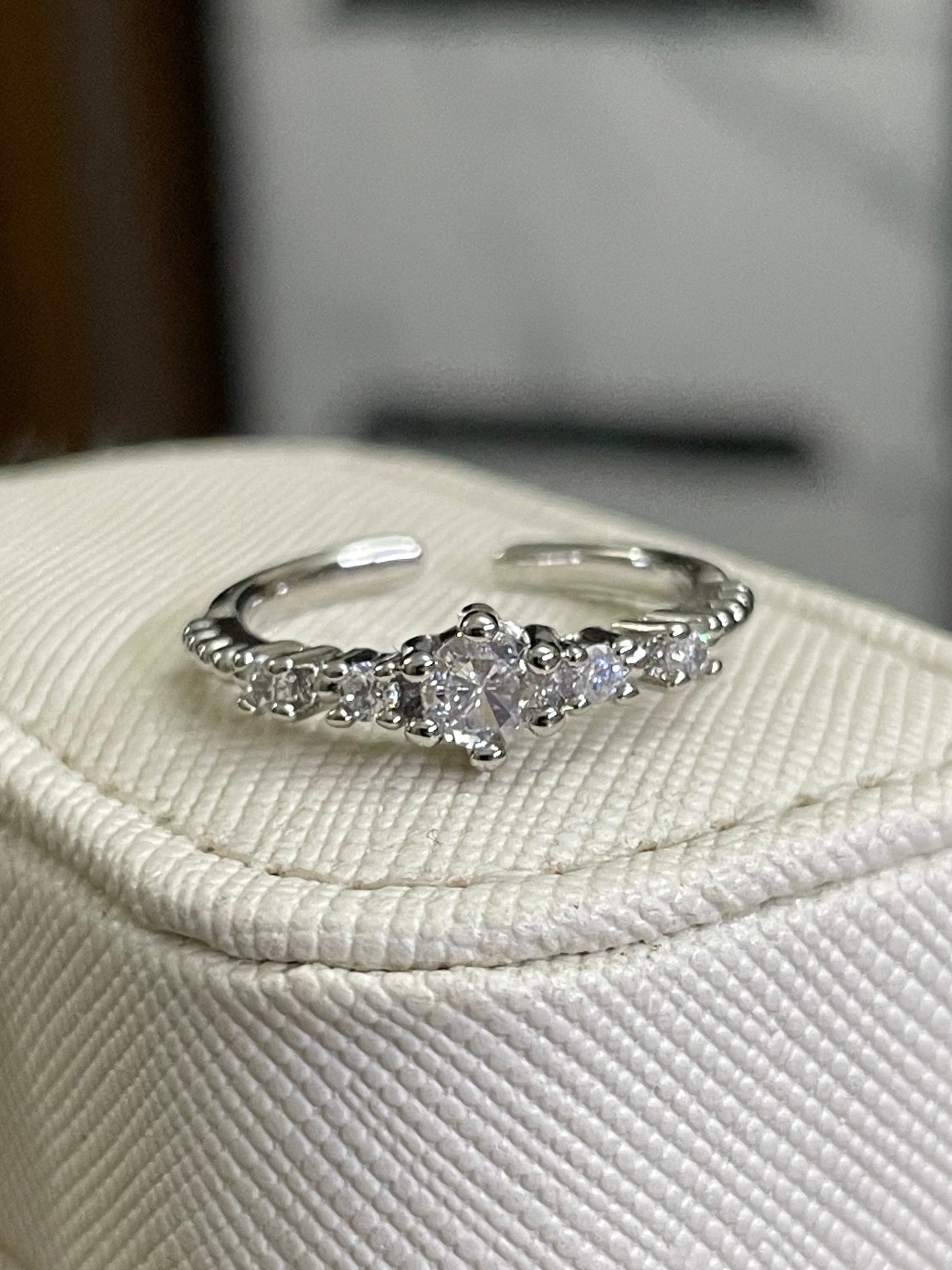 Ring 126 (Adjustable)