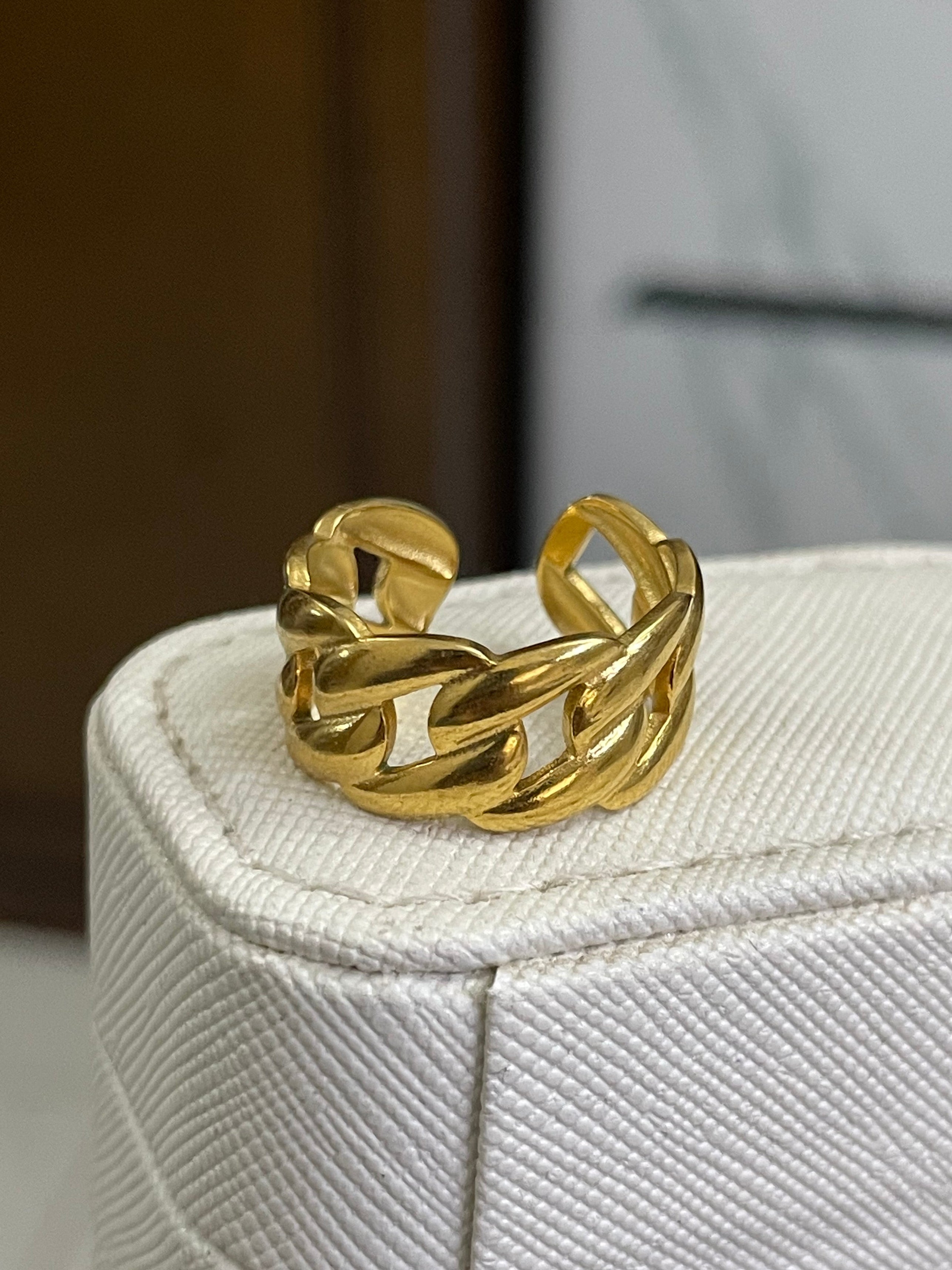 Ring 141 (Adjustable)