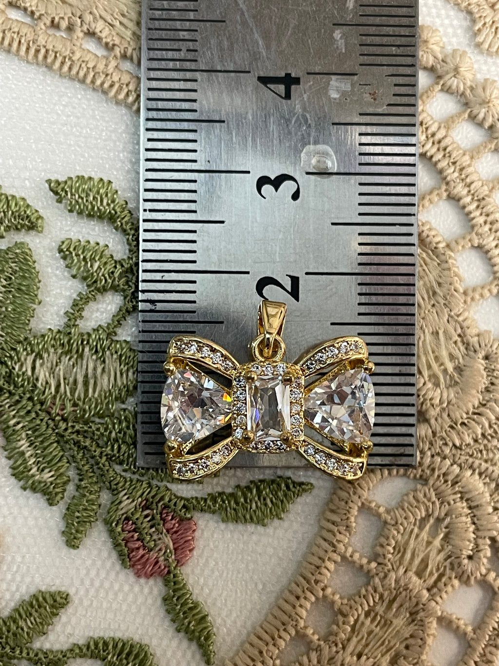 Pendant 12