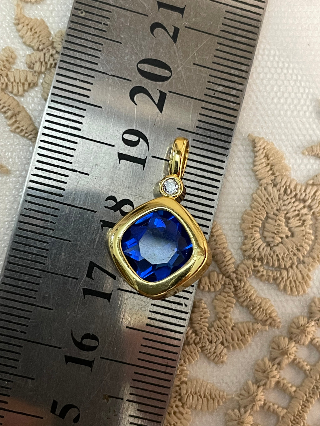 Chamber pendant 48