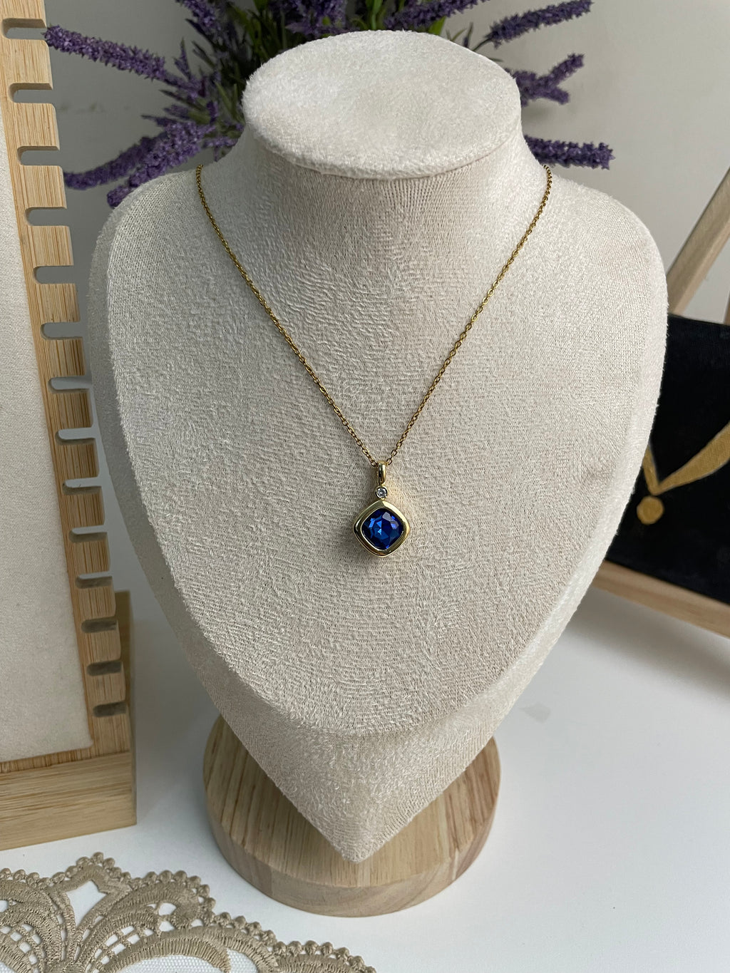 Necklace 24