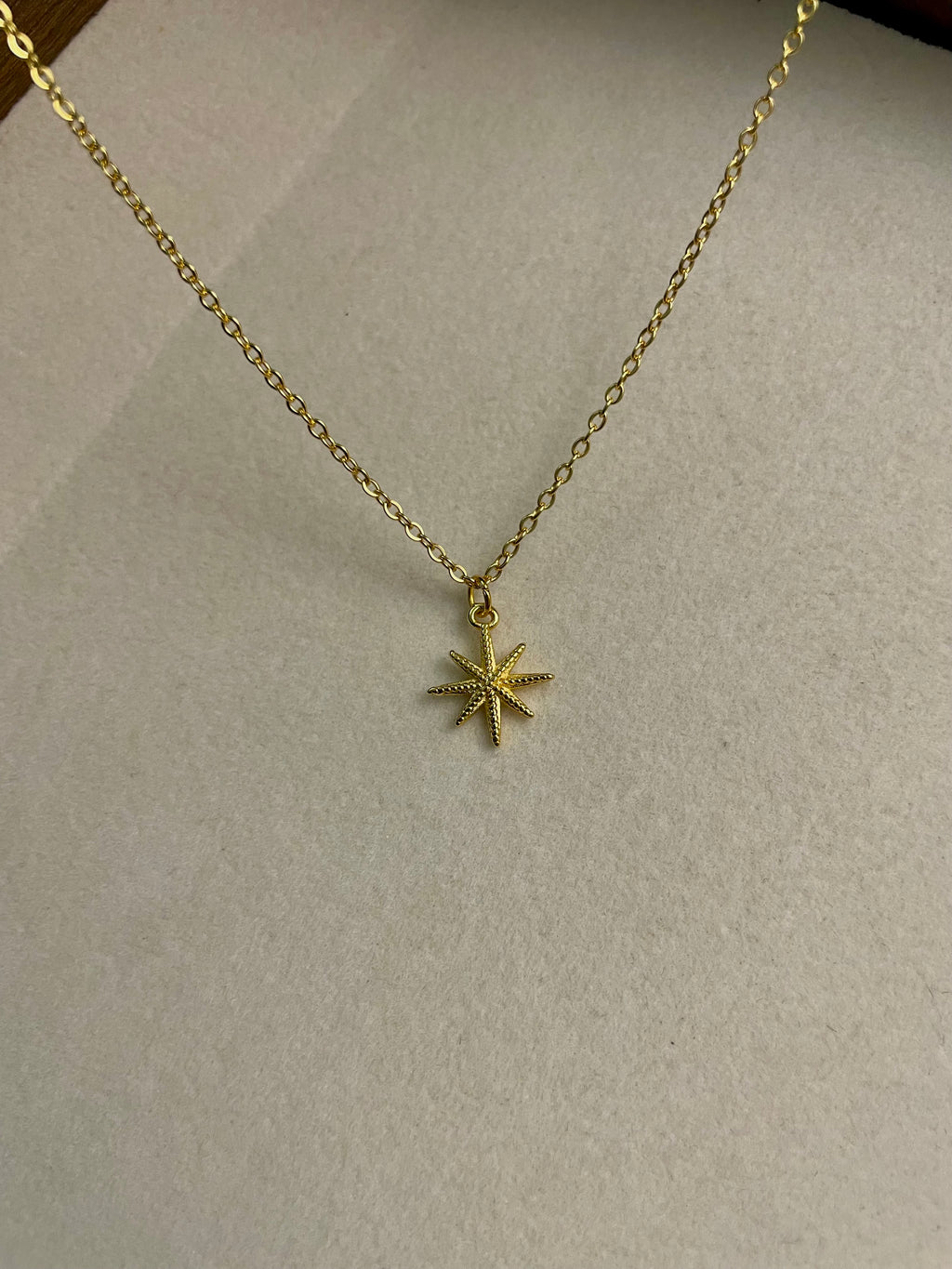 N53- Dainty