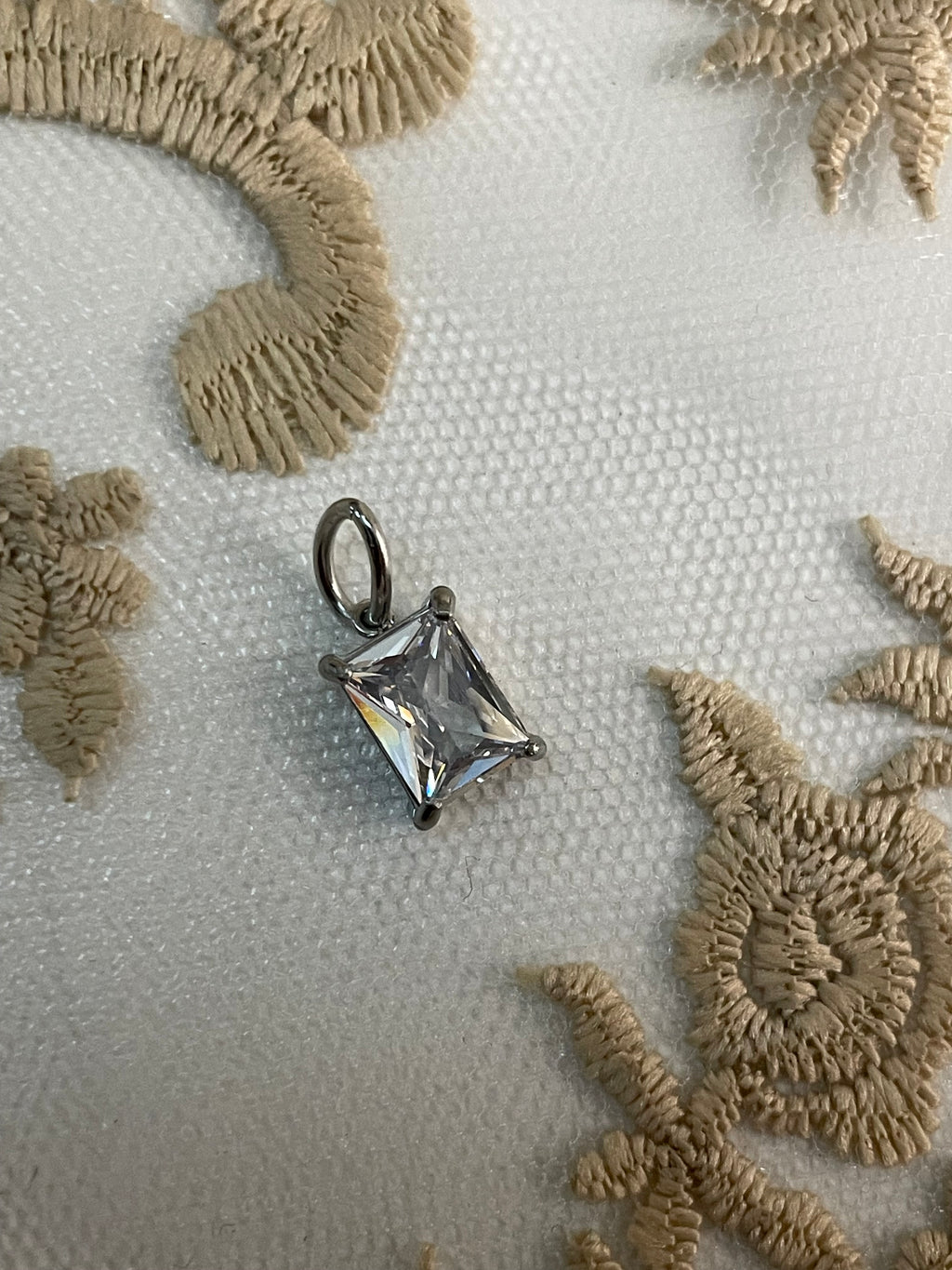 Pendant 21