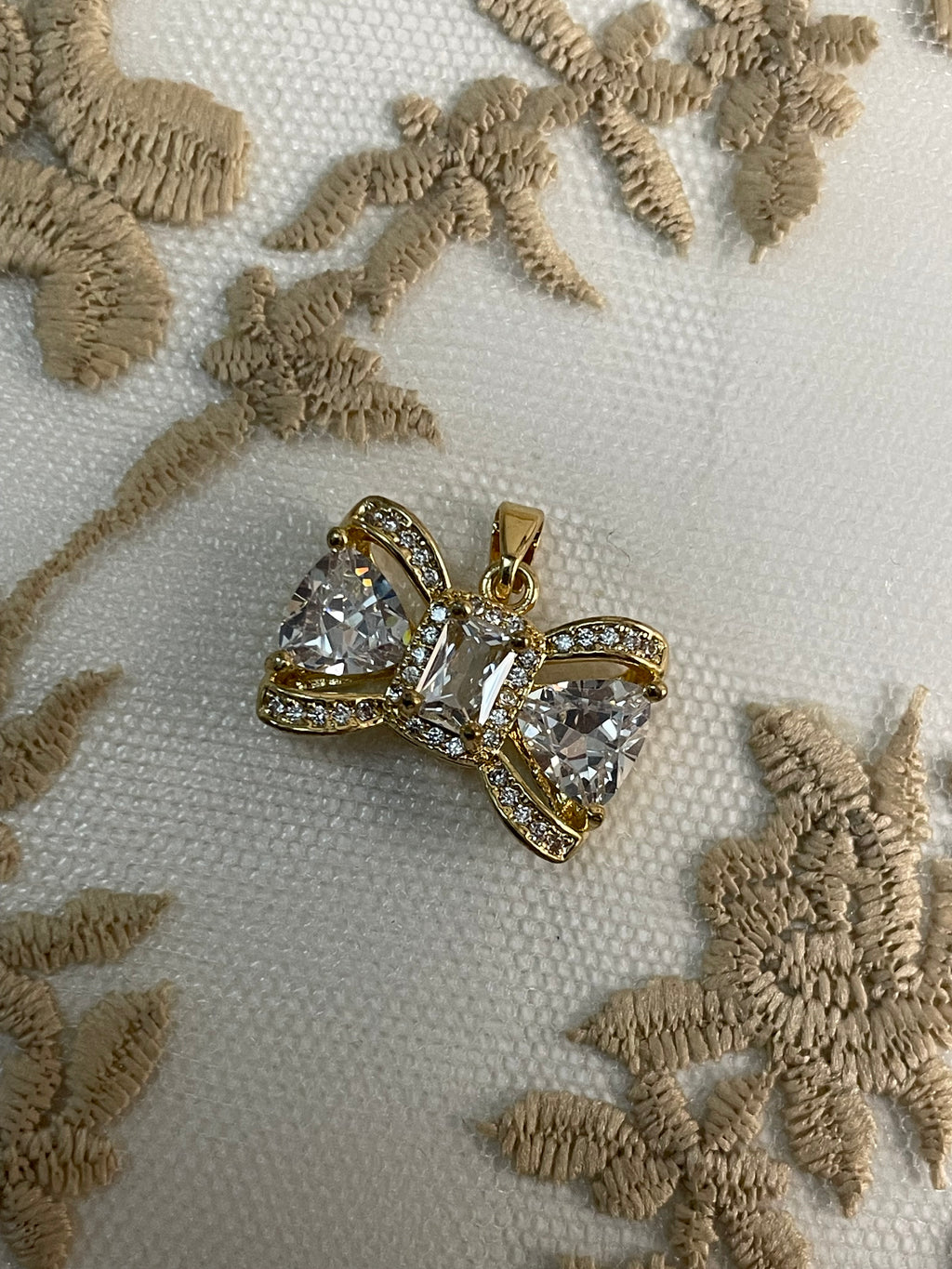Pendant 12