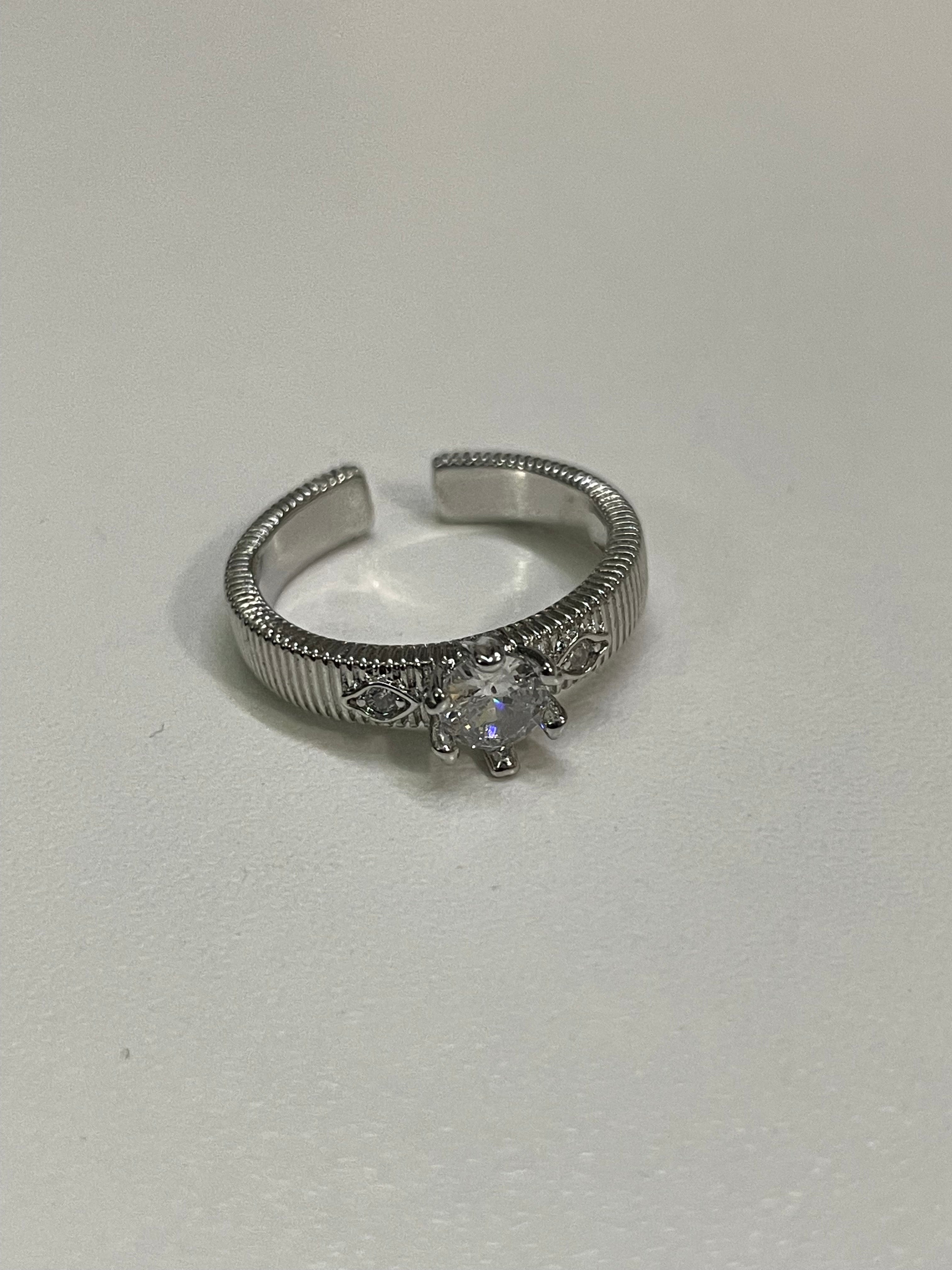 Ring 35 (Adjustable)