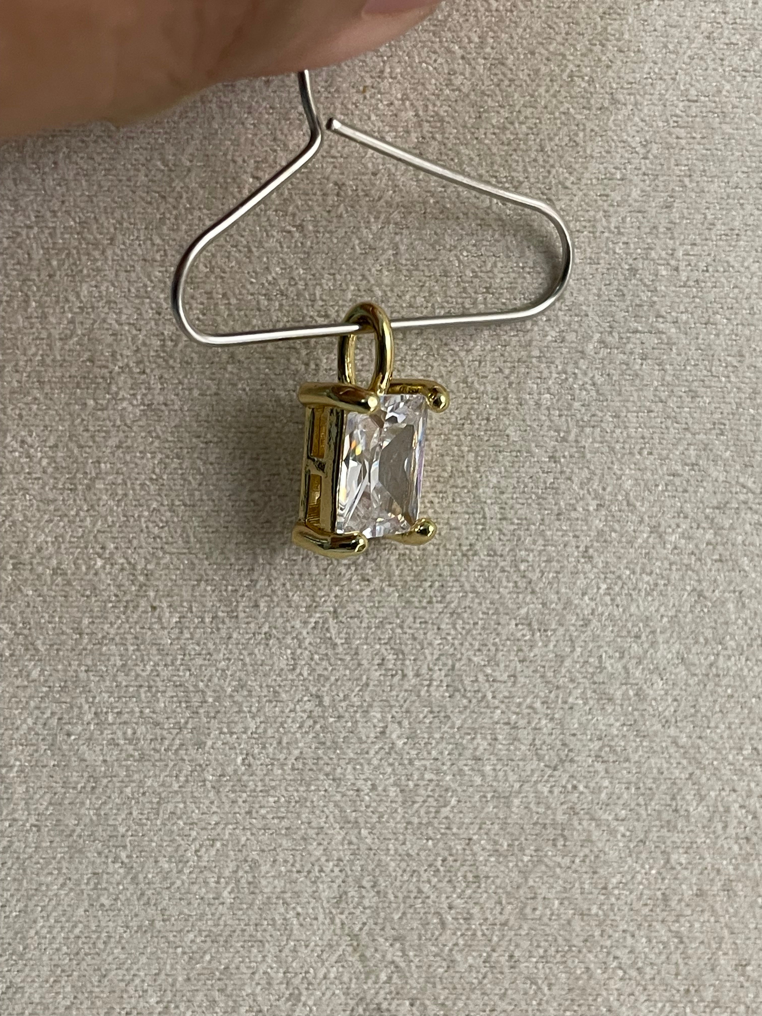 Pendant 22