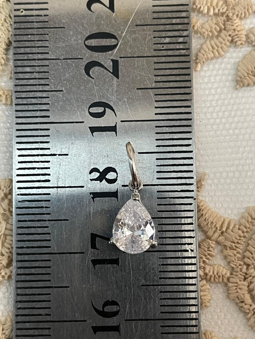 Pendant 26