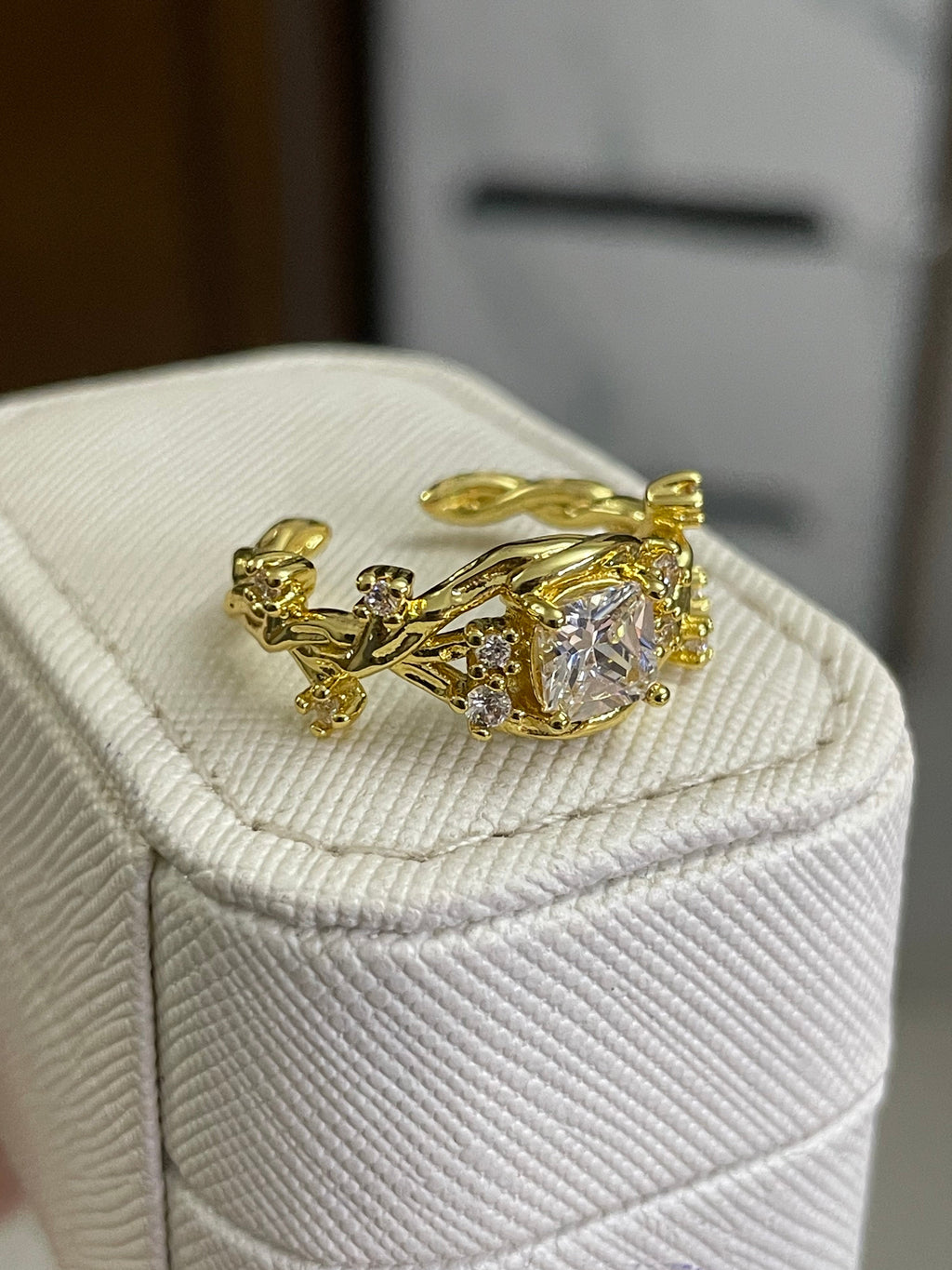 Ring 148 (Adjustable)
