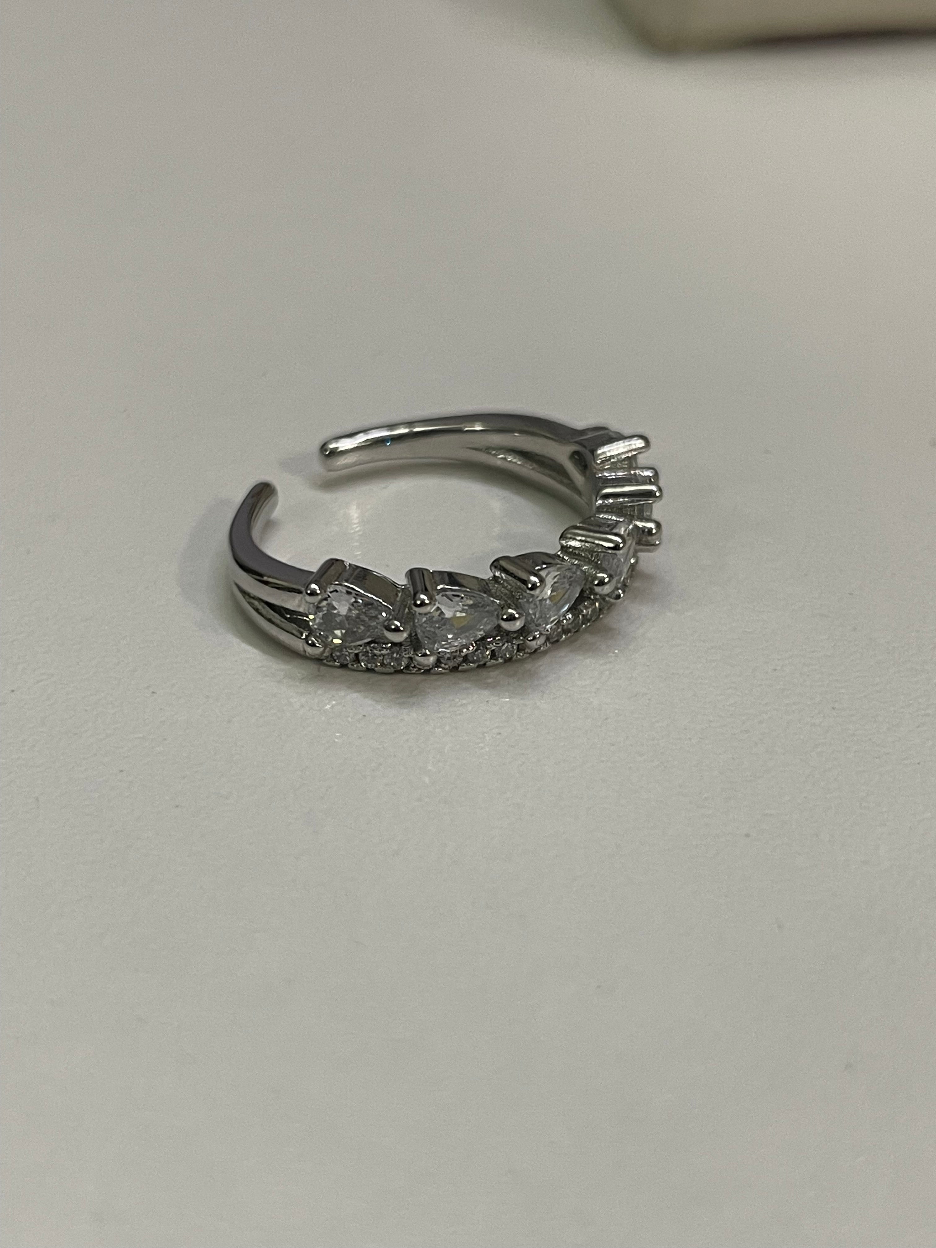 Ring 29 (Adjustable)