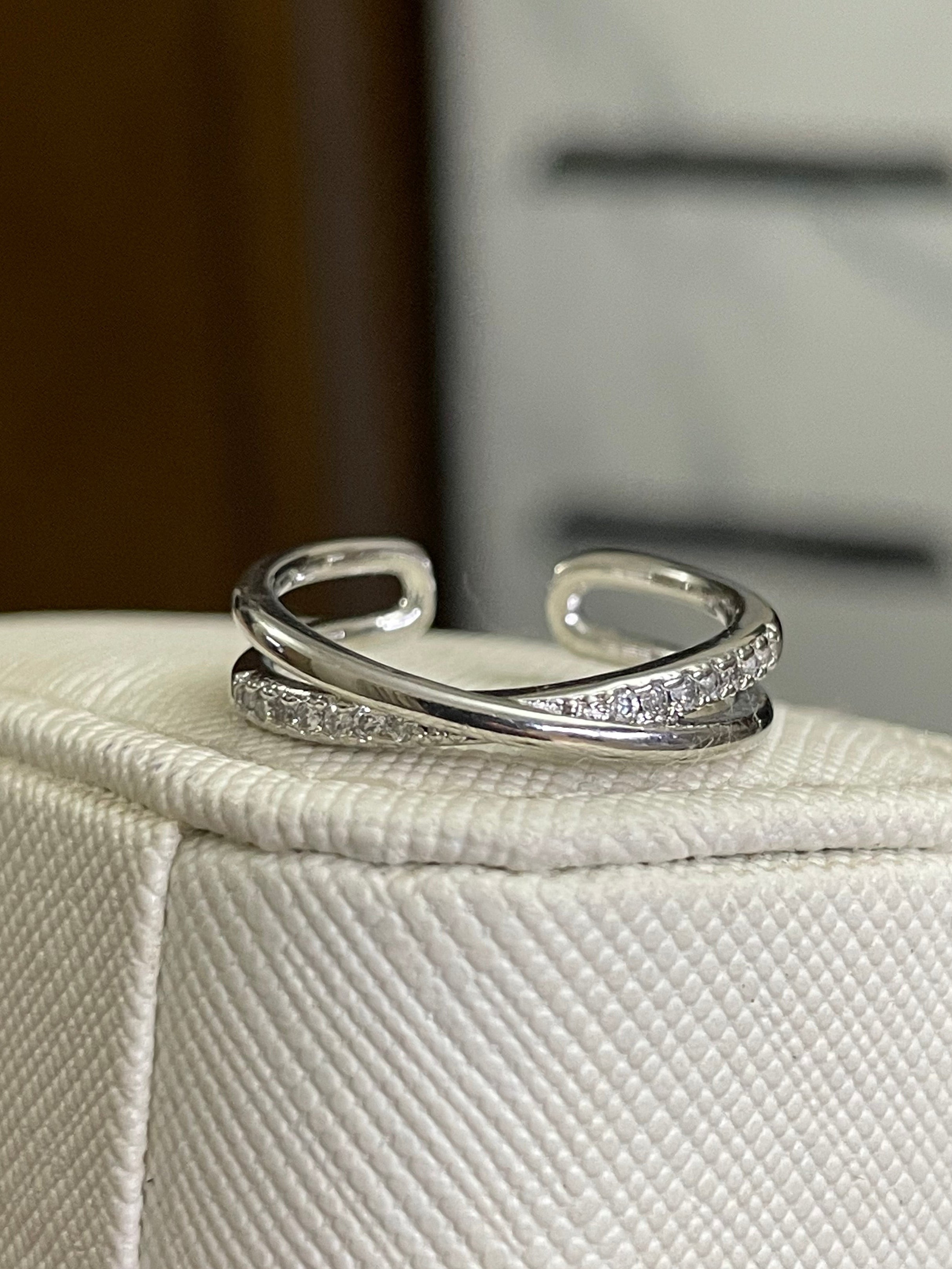 Ring 136 (Adjustable)