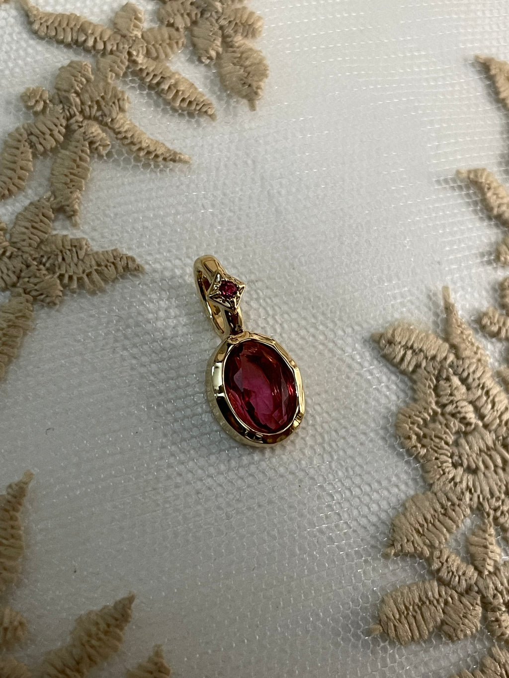 Pendant 36
