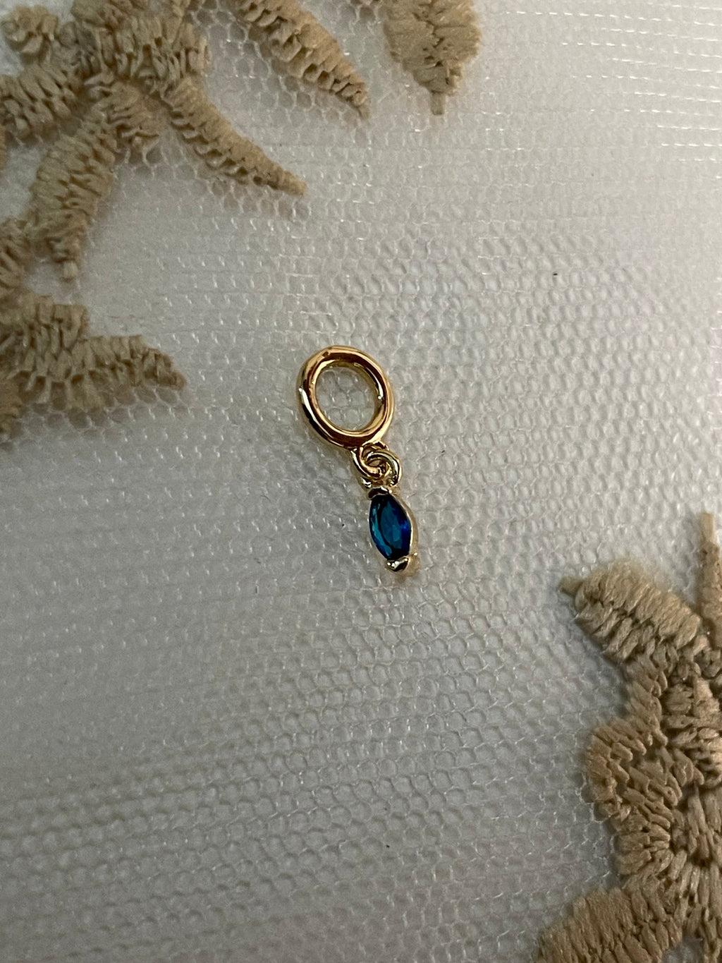 Pendant 43