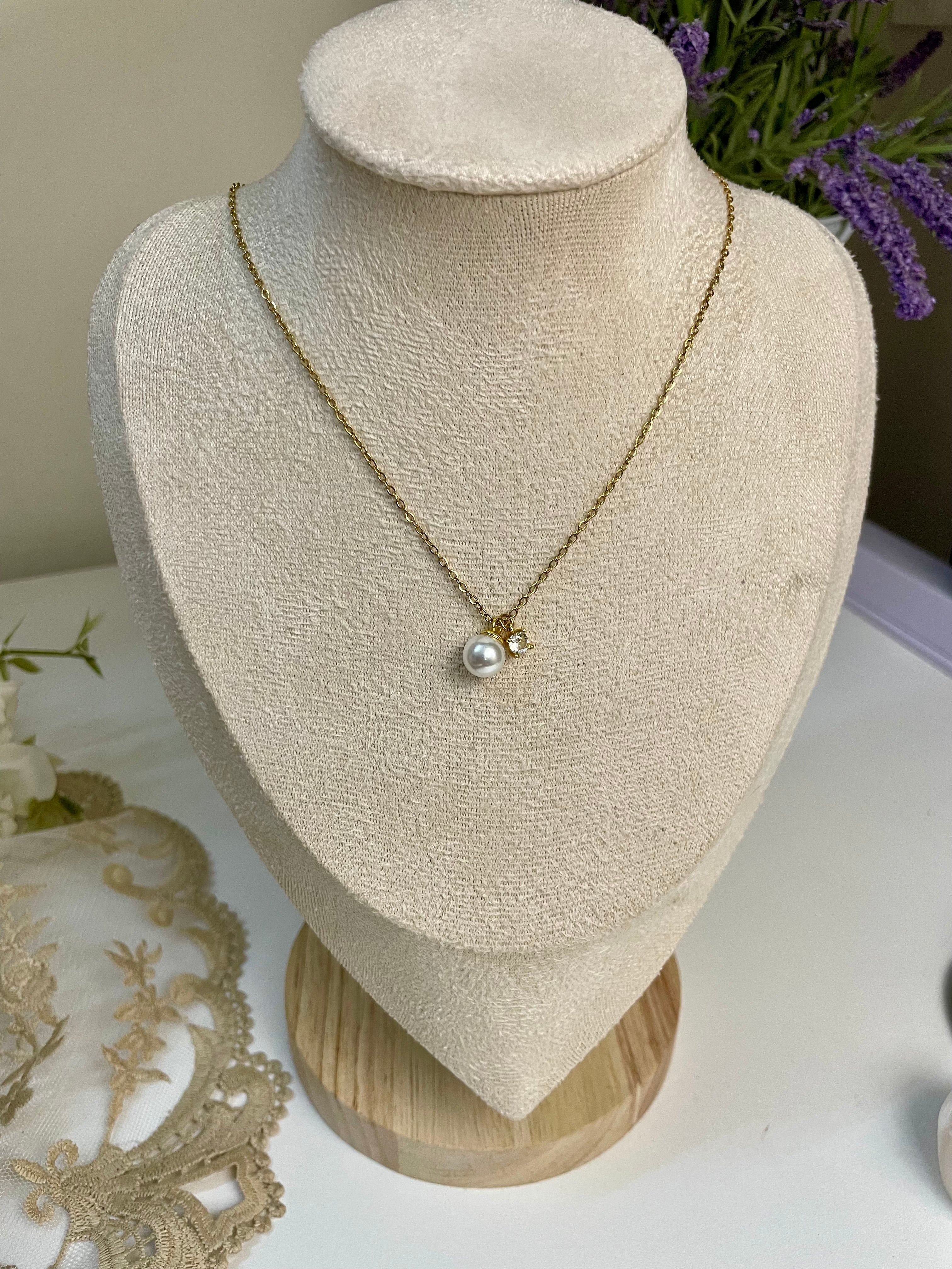 N43- Dainty