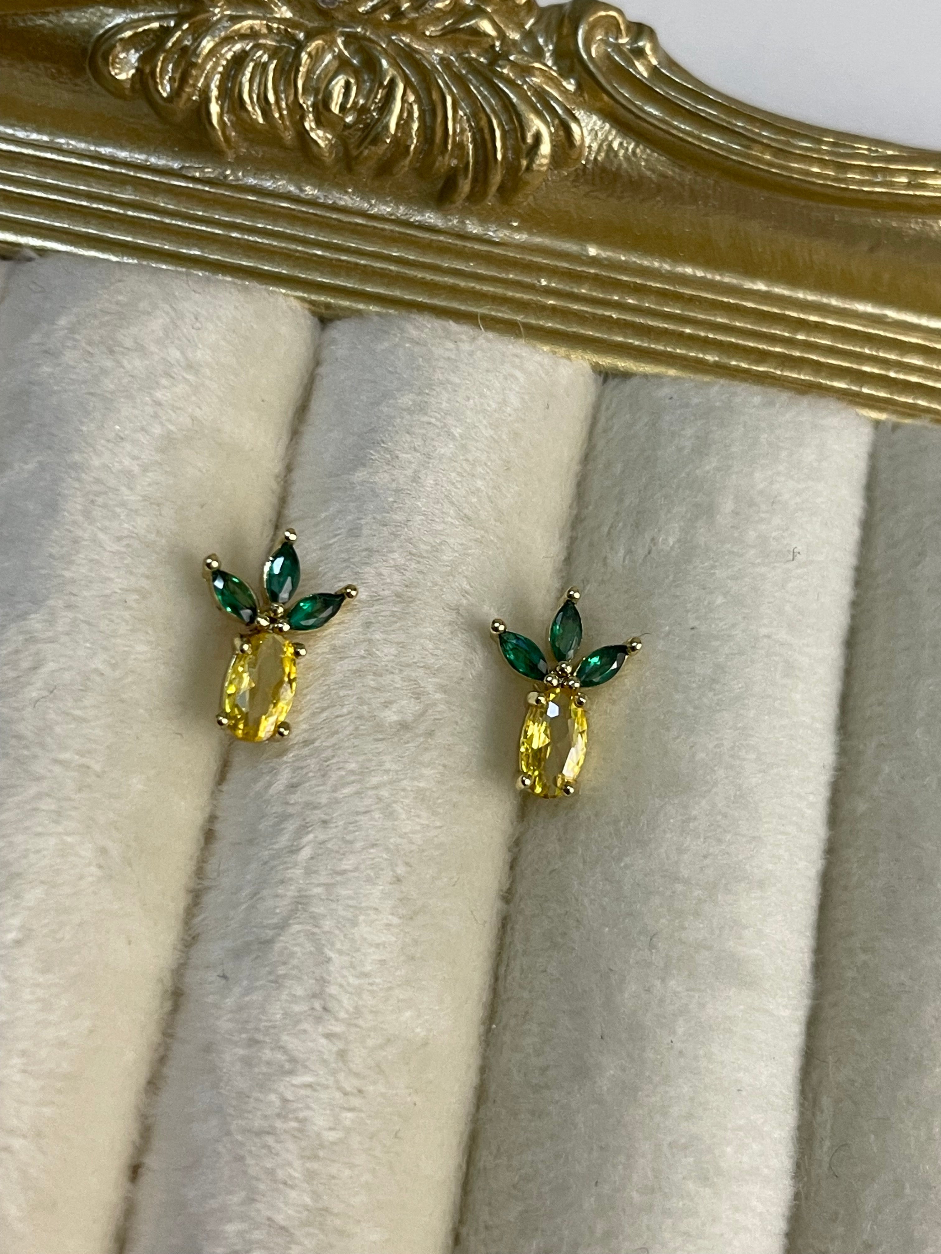 Pineapple stud