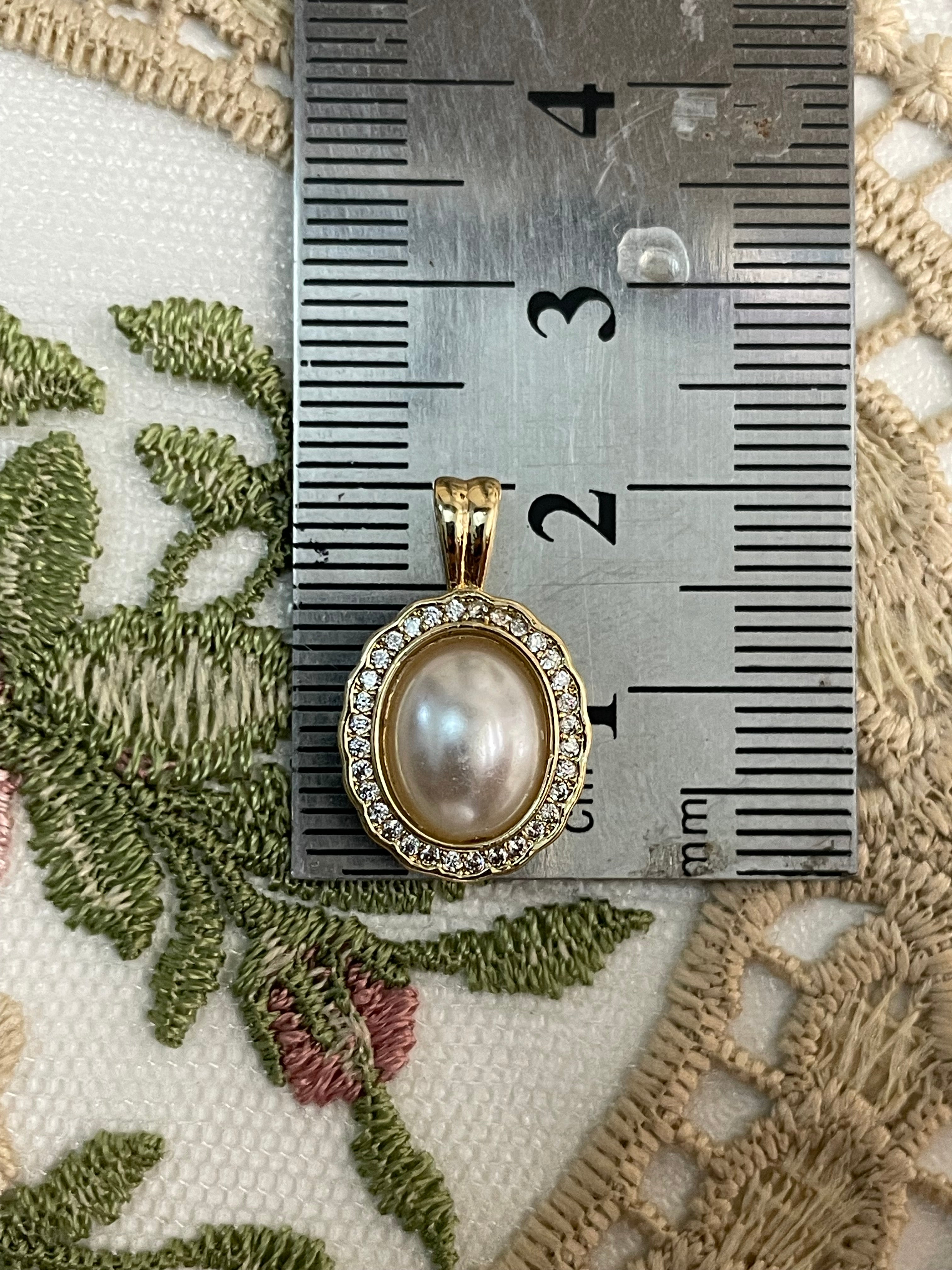 Pendant 10