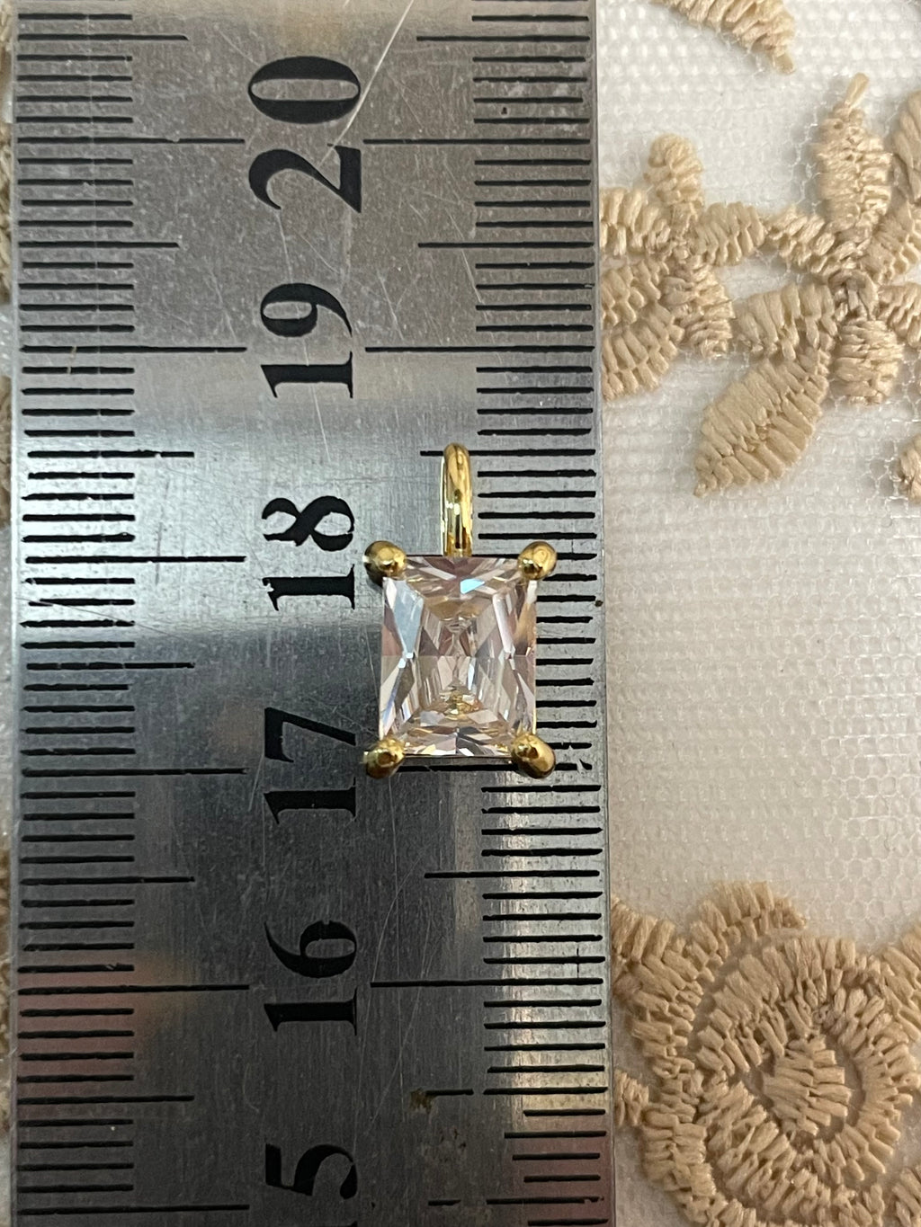 Pendant 22