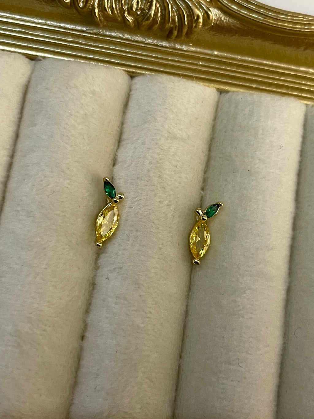 Lime stud