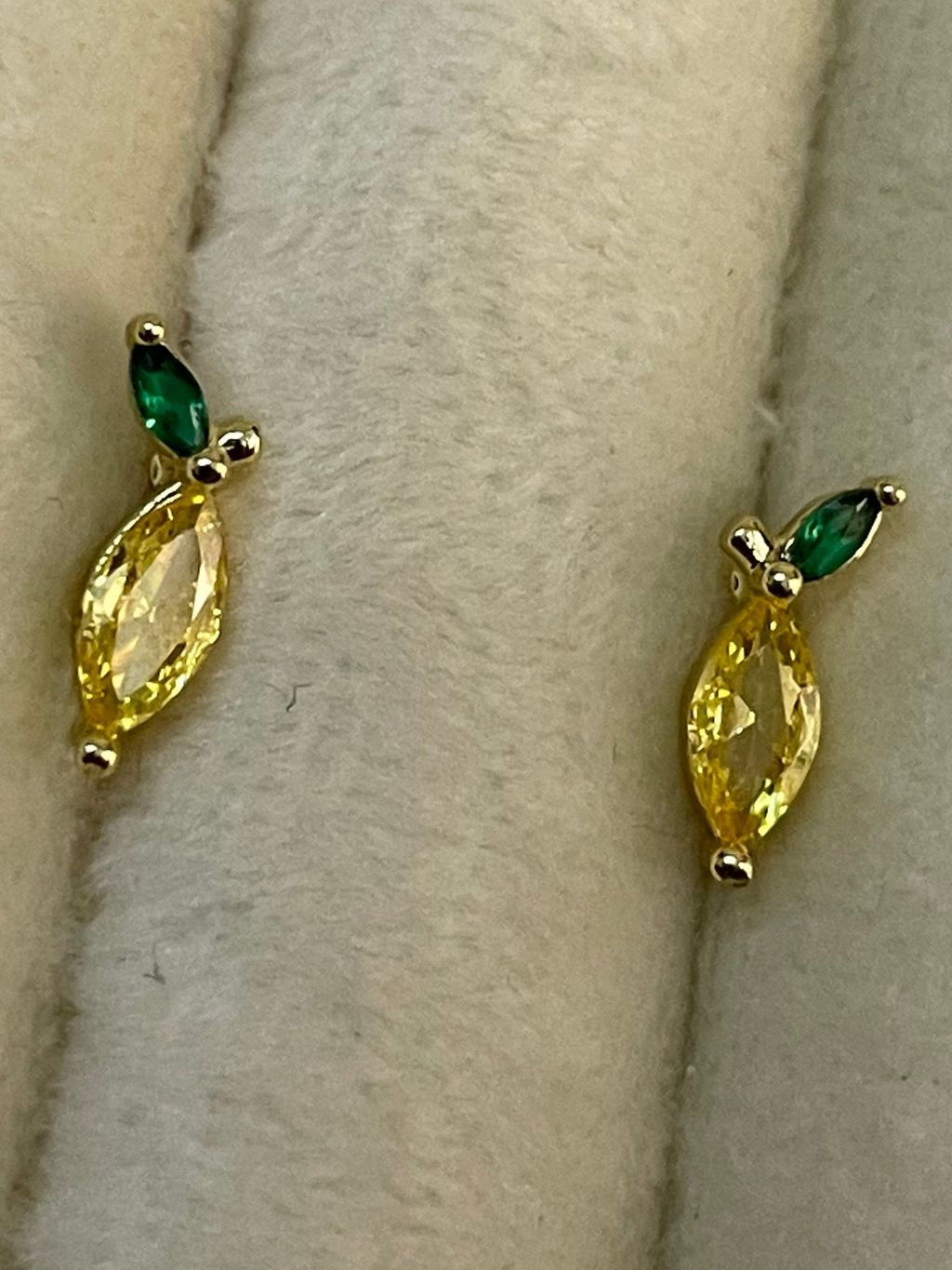 Lime stud