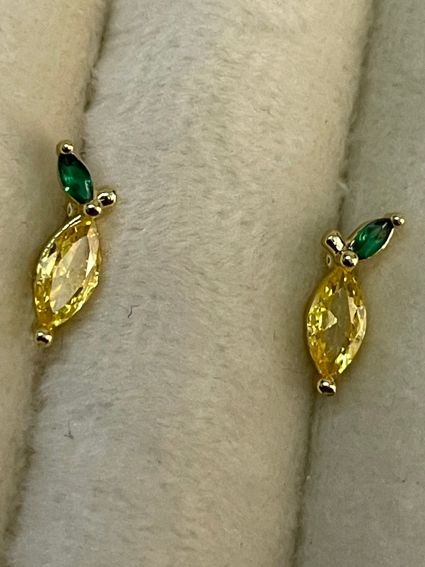 Lime stud