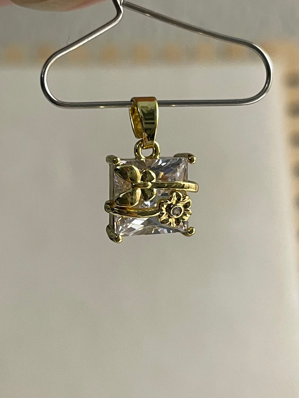 Pendant 38