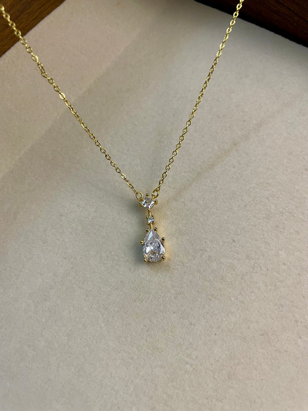 N40- Dainty