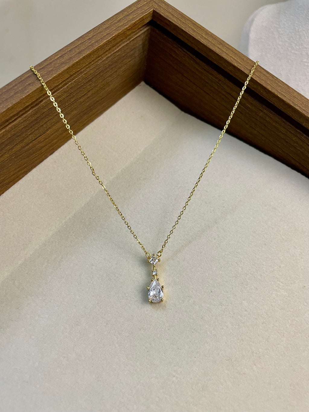 N40- Dainty