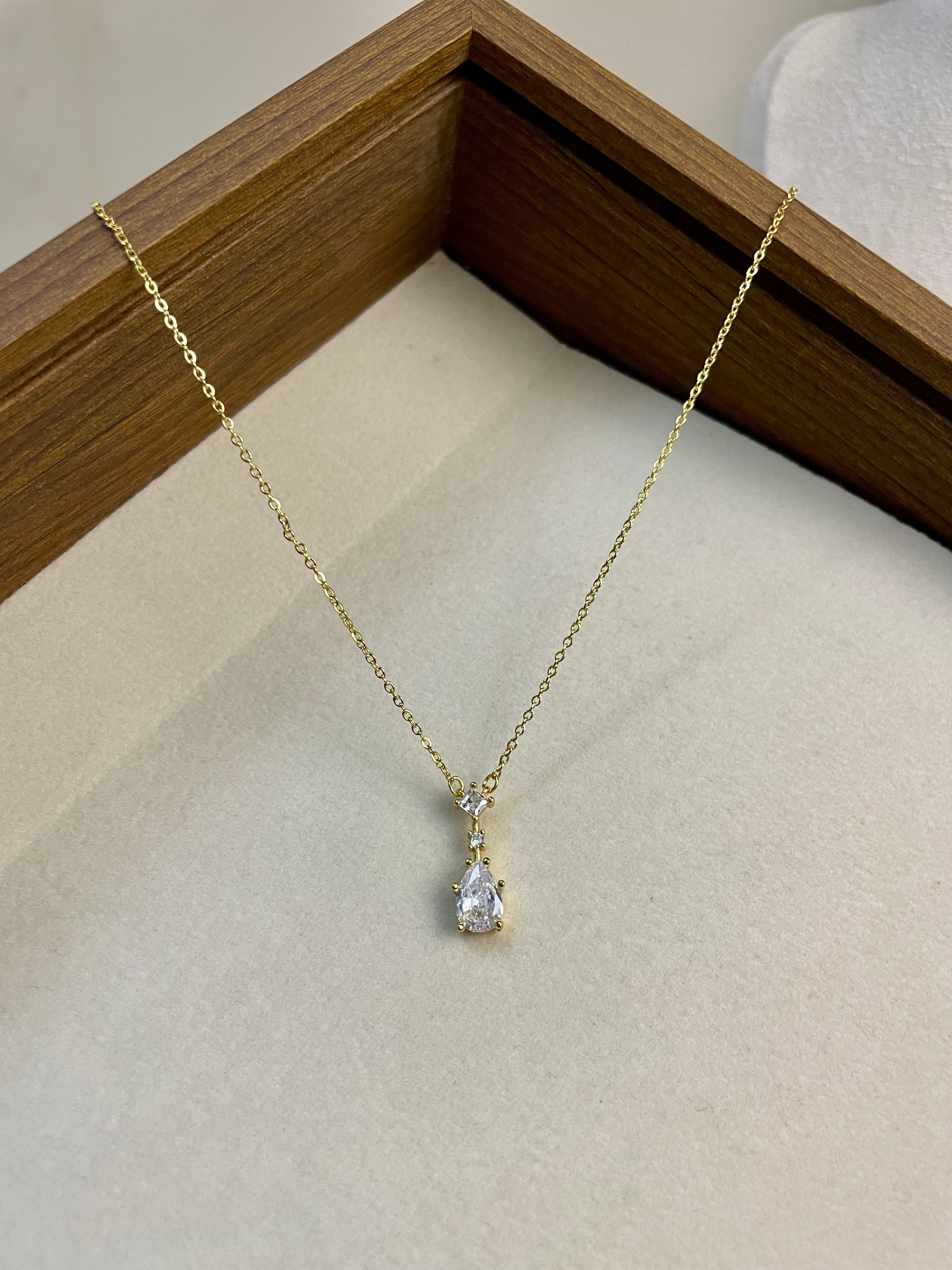 N40- Dainty