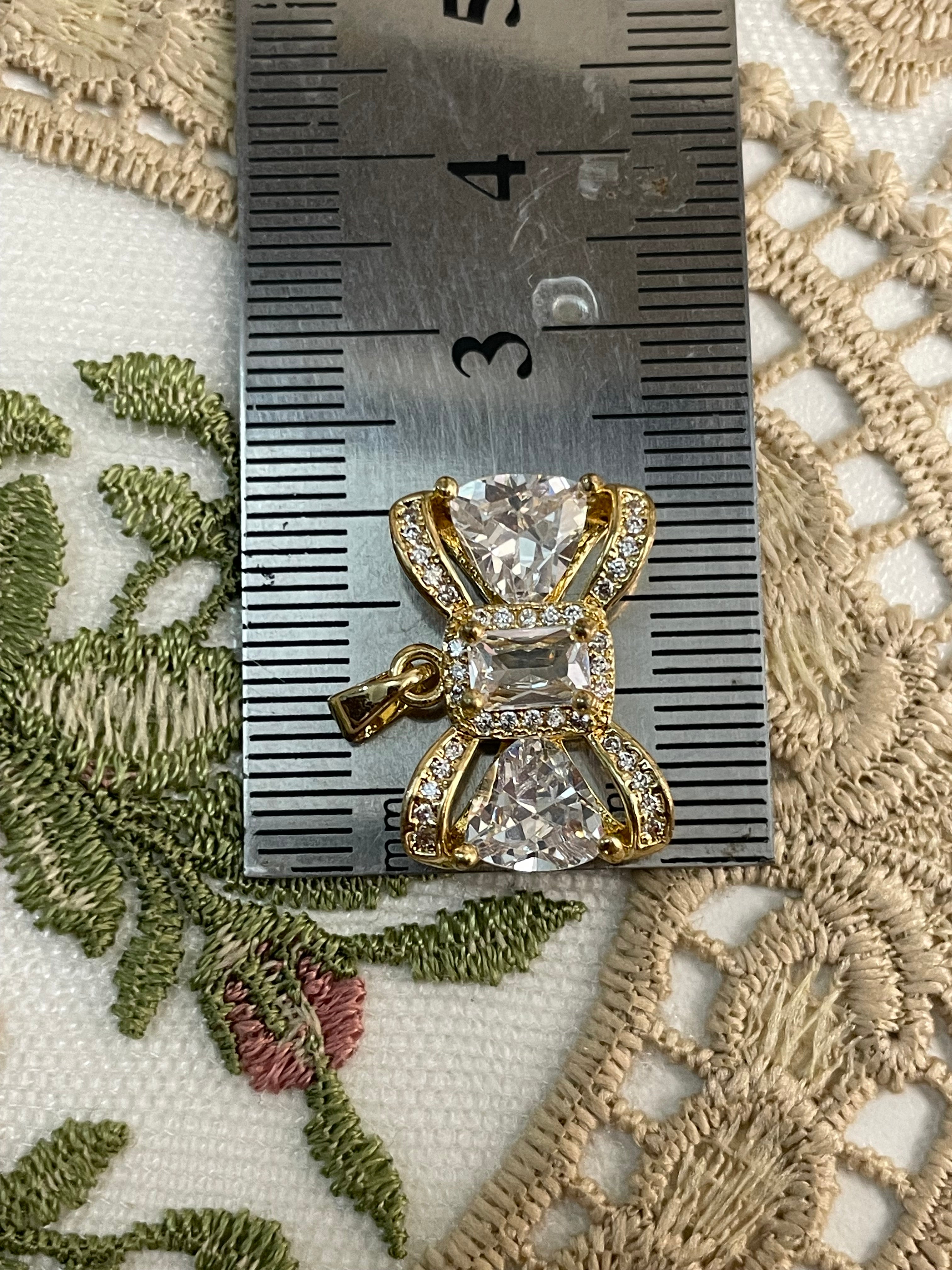 Pendant 12
