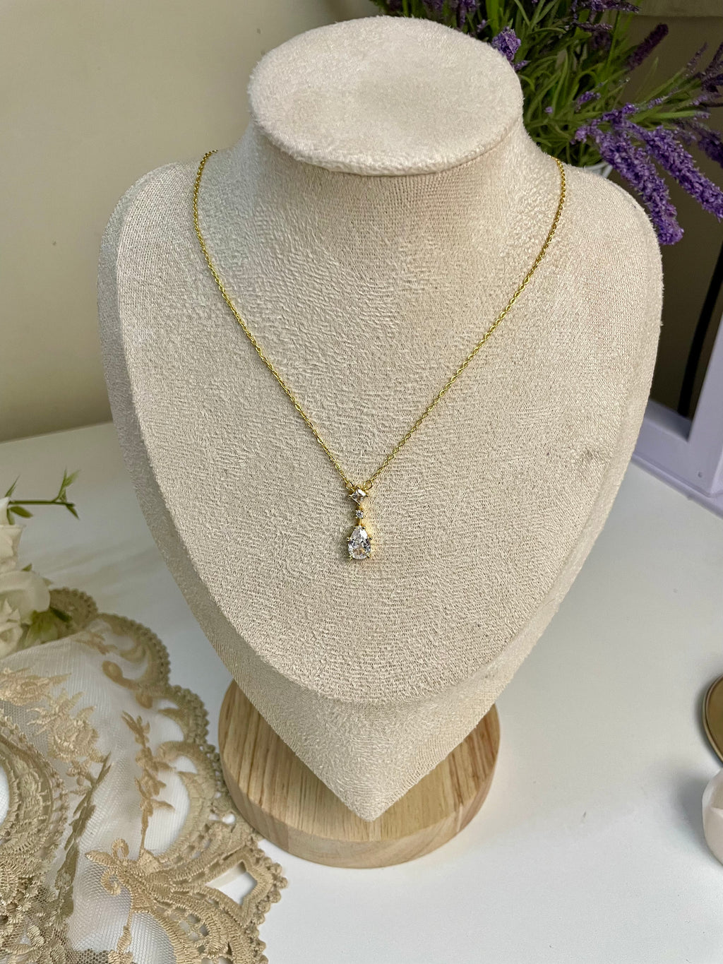 N40- Dainty