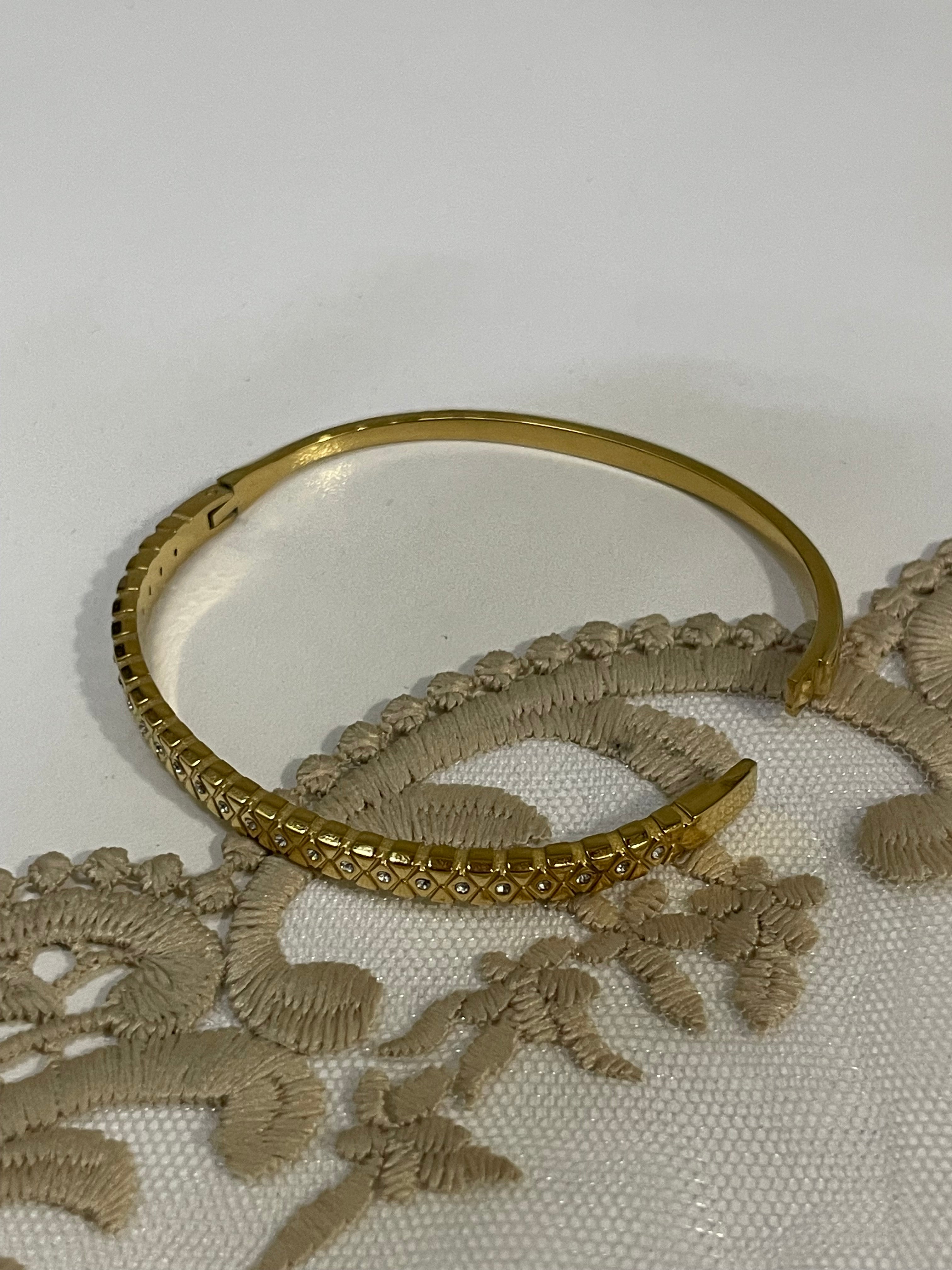 Cuff 14