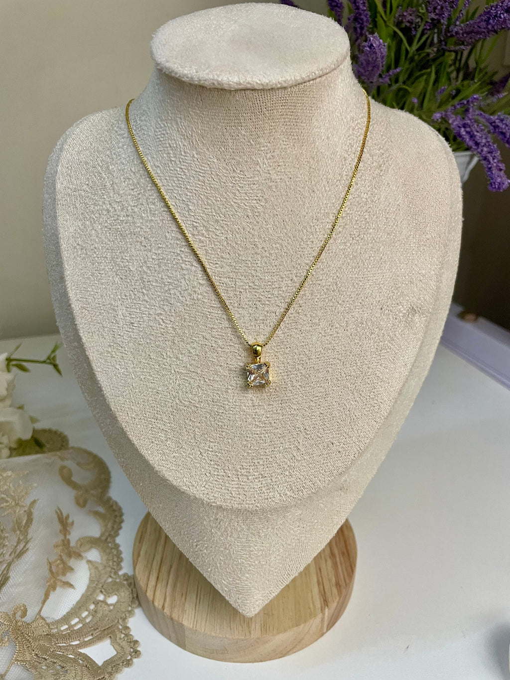 N45- Dainty